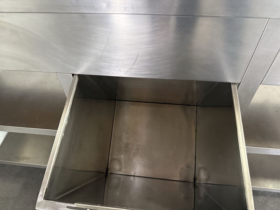 Bancada escaparate em inox