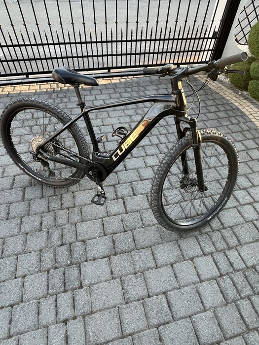 Rower elektryczny CUBE REACTION RACE  XL. 2022