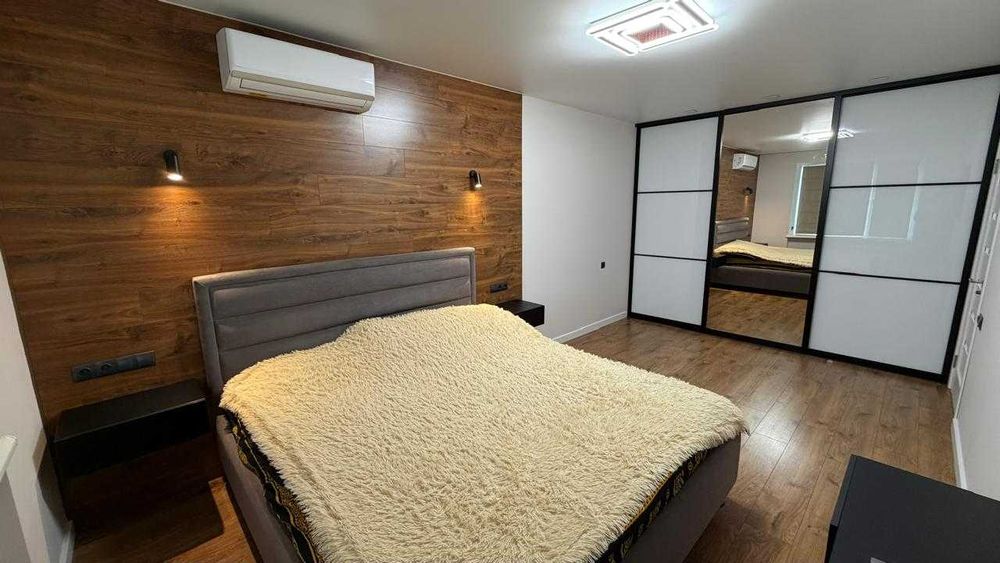 Продам 67 кв.м з ремонтом " Дніпровська Брама "