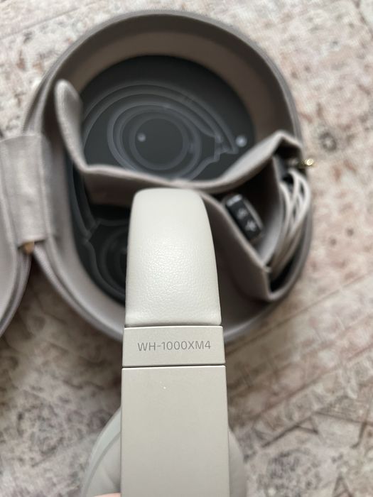 Навушники Sony WH-1000XM4 як нові, опен бокс