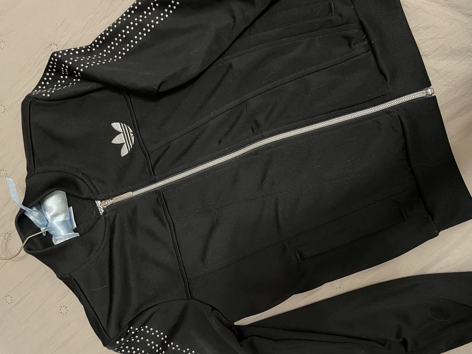 Adidas олімпійка