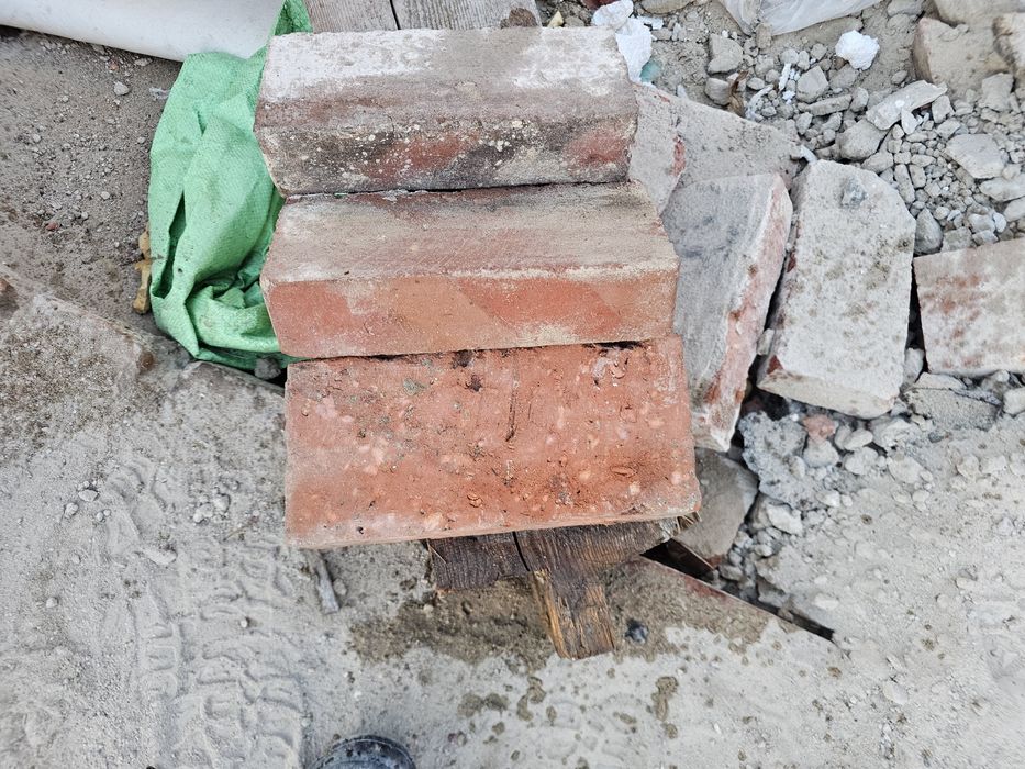 Sprzedam cegłę rozbiurkowa