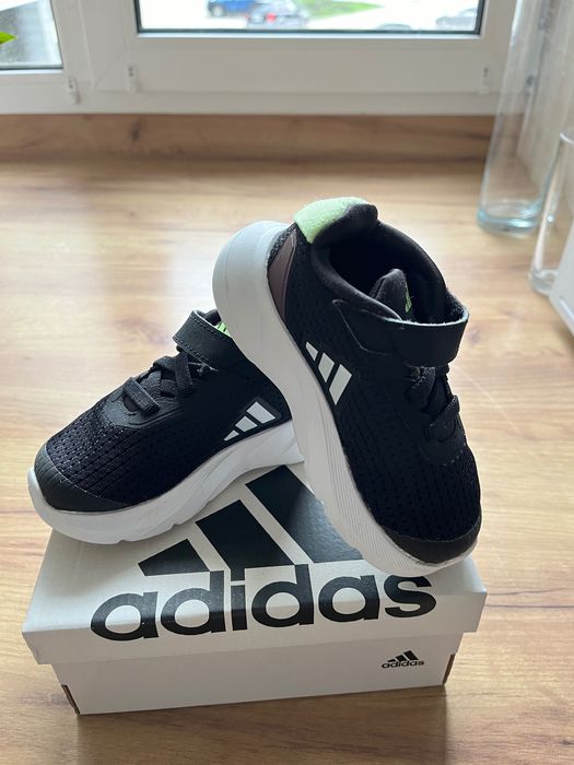 Дитячі кросівки adidas