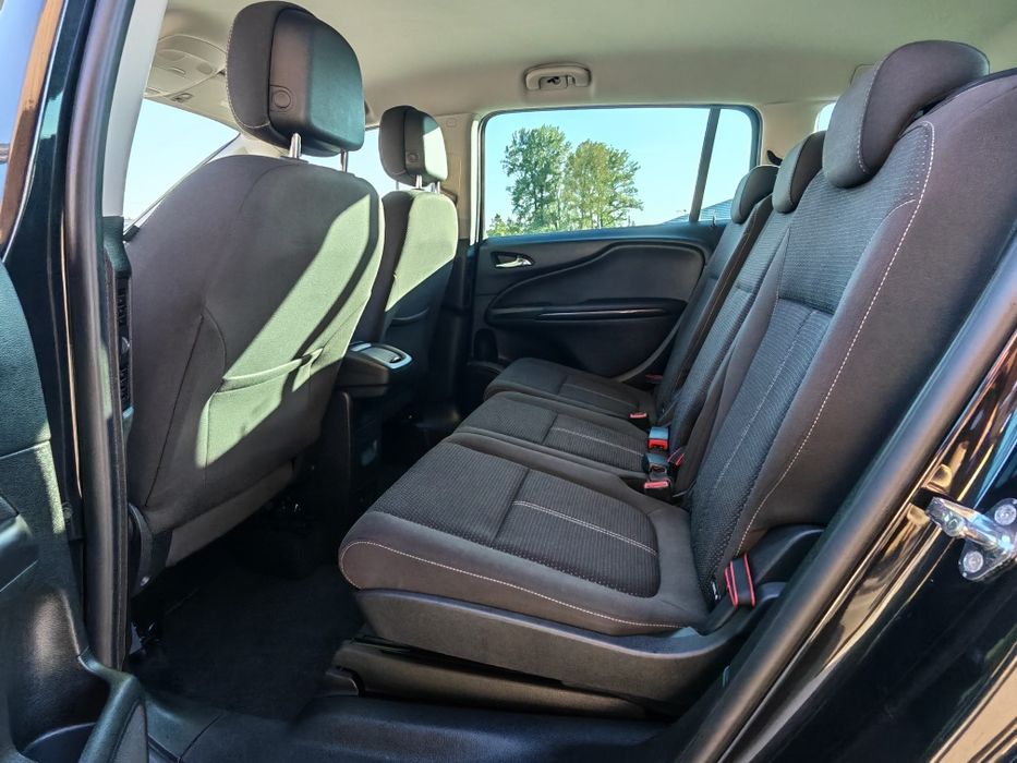 Opel Zafira 2.0_navi_led_xenon_alu_7 os. _kamera_z Niemiec