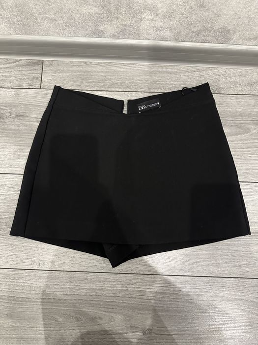 Продам Шорти Zara