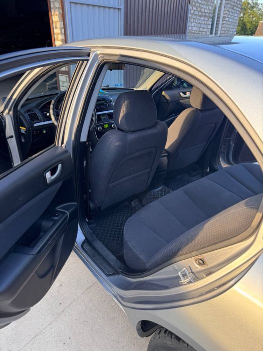 Hyundai Sonata 2.0