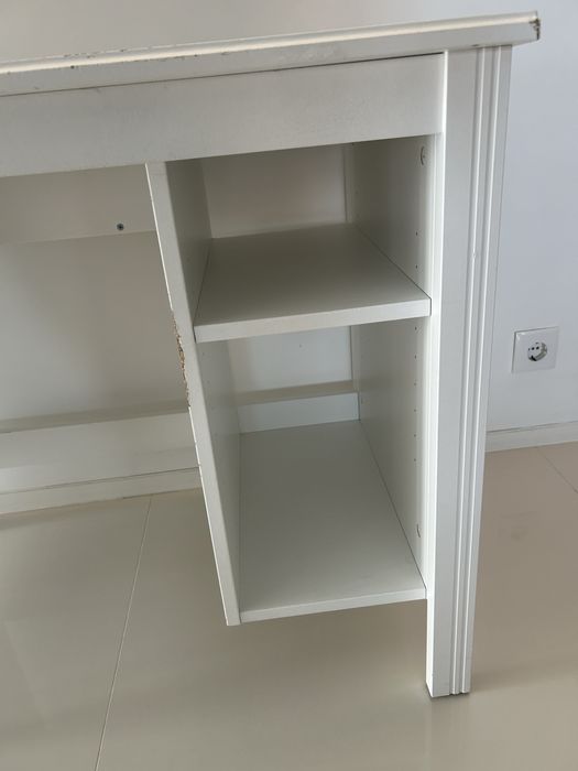 Secretária IKEA Brusali