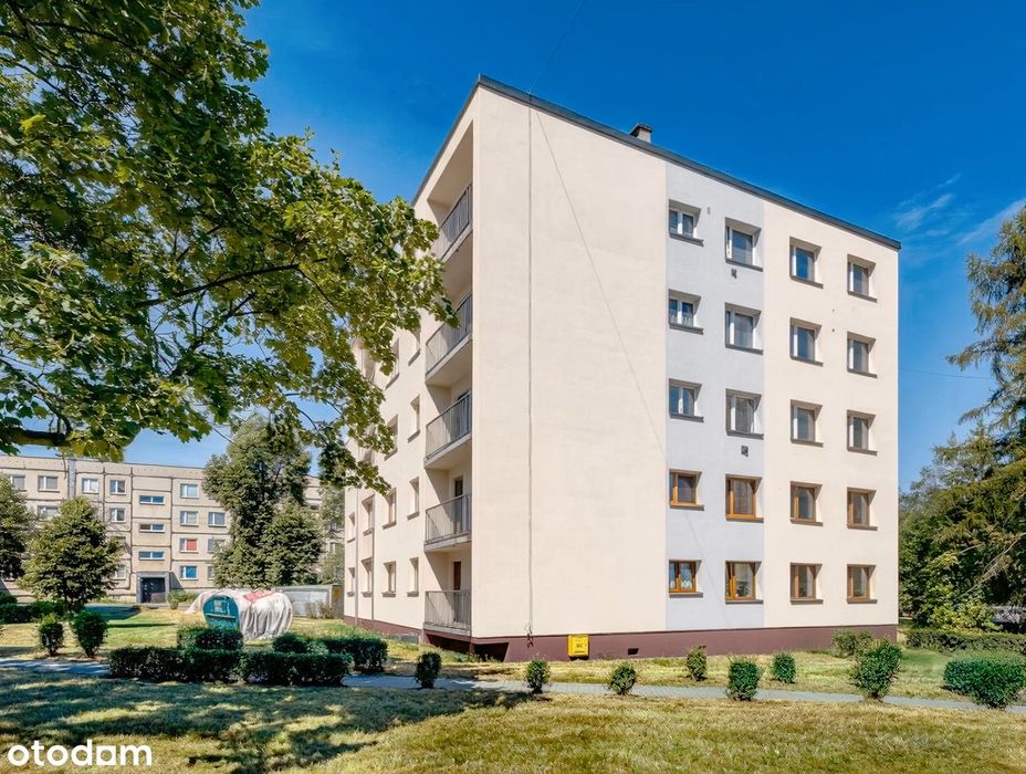Jasne 3 pok, dwustronne z balkonem. Po teromodernizacji