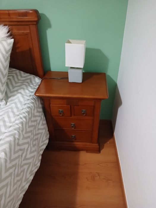 Mobília de quarto  completo...Muito bom estado, pouco usado