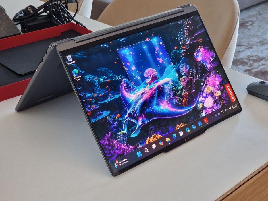 Yoga 9i 2-in-1 14ILL10 OLED touch 4k 2025