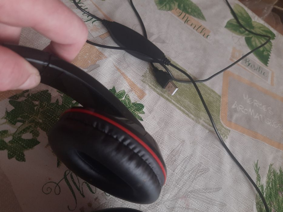 Słuchawki z mikrofonem