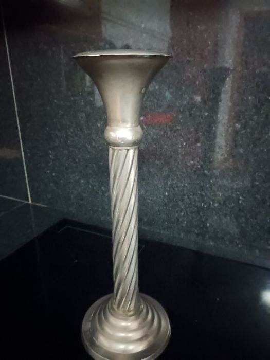 Castiçal muito antigo