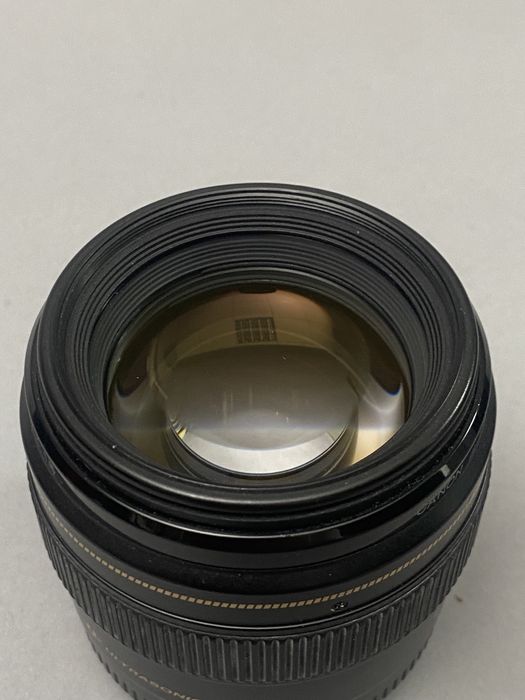 Canon 85mm f1.8 EF