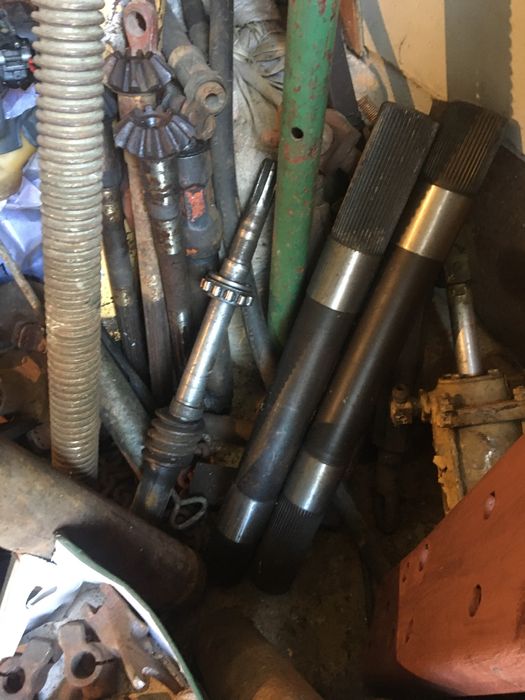 Продам запчастини до різних тракторів 80-90р.