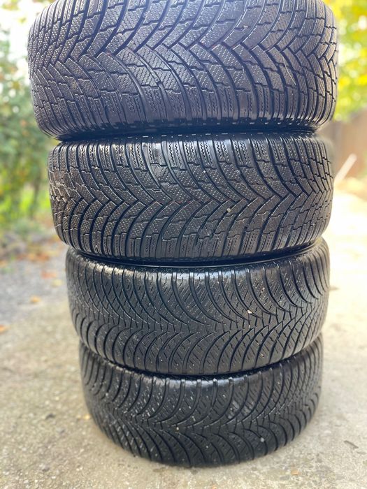 Шини з дисками 215 50 17 5 112 MG VAG