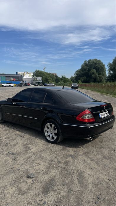 Mercedes w211 e320 2008