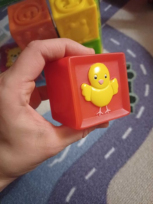 Zabawki dla dziecka, puzzle, klocki, telefon