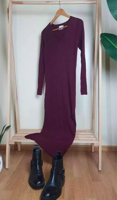 Трикотажна сукня 400 грн