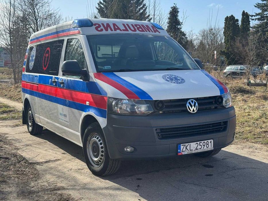 Автомобіль швидкої допомоги