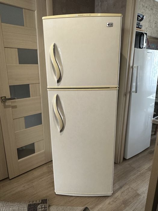 Холодильник LG робочий