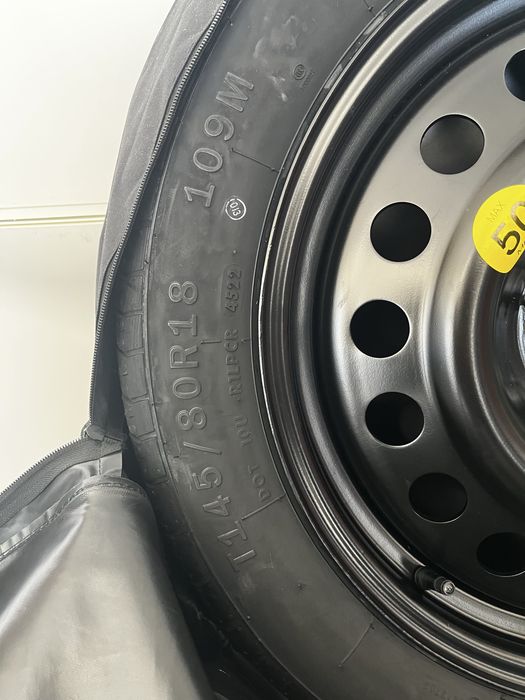 Pneu T145/80R18 novo