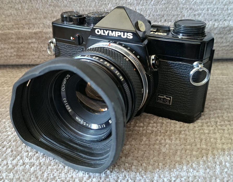 Olympus OM-1 Black + Zuiko 50mm f/1.8