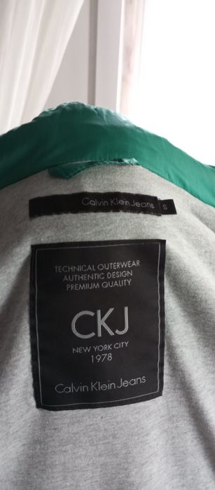 Blusão Calvin Klein original