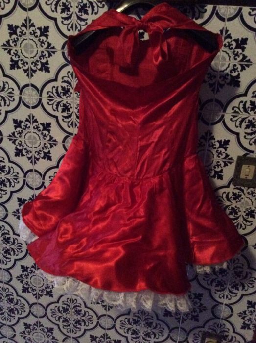 Traje alemão de "barmaid"