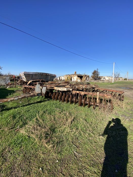 Кировець К-701 і Деметра