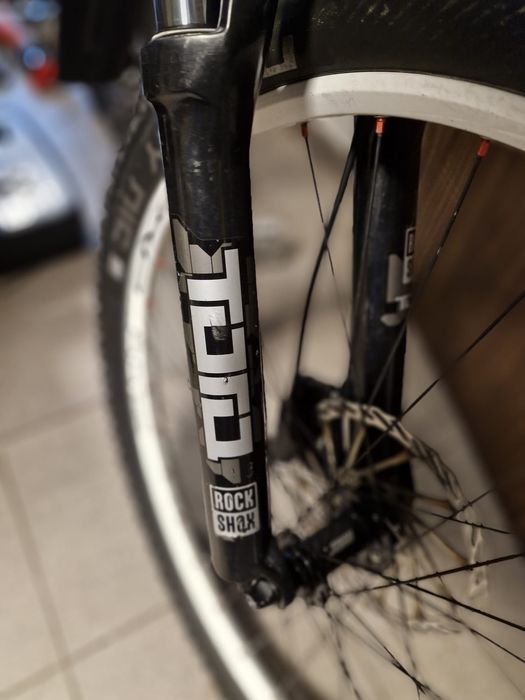 Amortyzator Rock Shox Tora  koło 26  rockshox 318 sprężynowy z blokadą