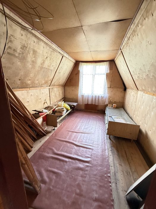 Продам дачу біля лісу