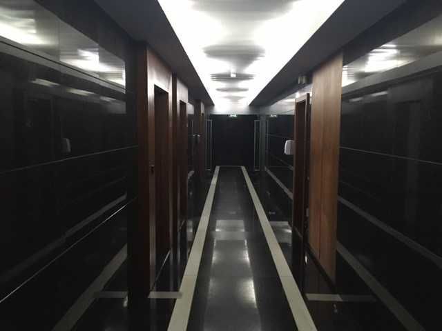 Escritório para arrendamento na Torre das Antas com Garagem
