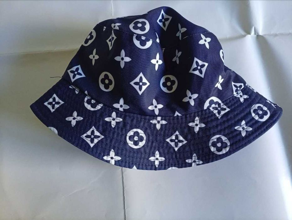 Двостороння панама  Louis Vuitton