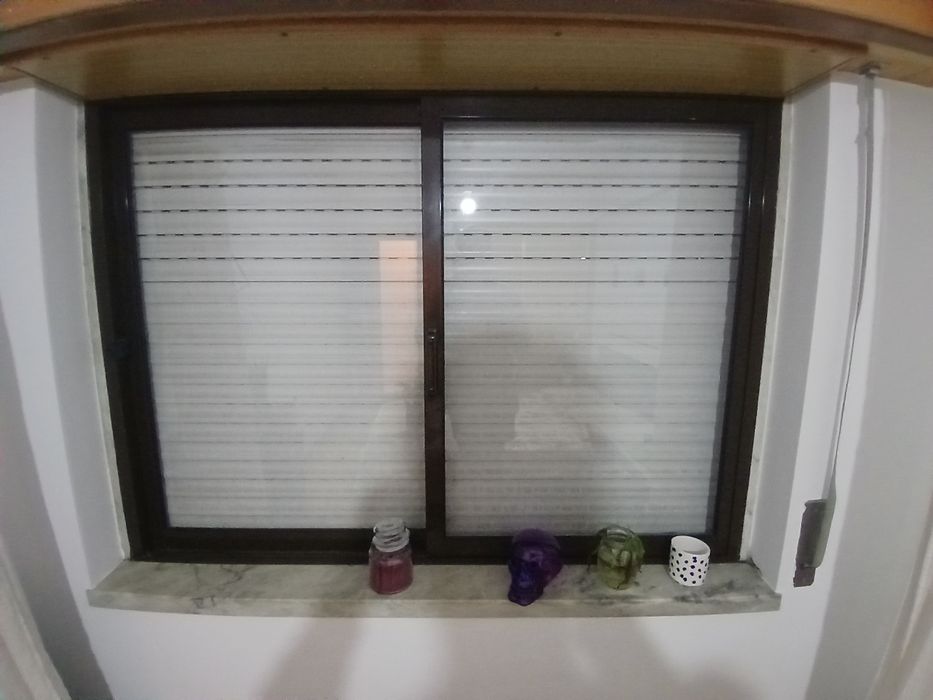 Janela de correr em alumínio