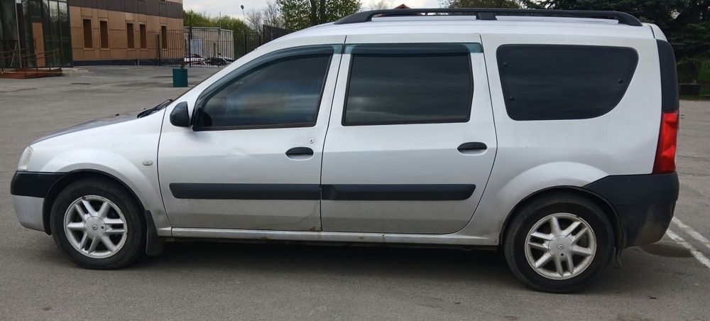 Продам в хоорошем состоянии Dacia Logan