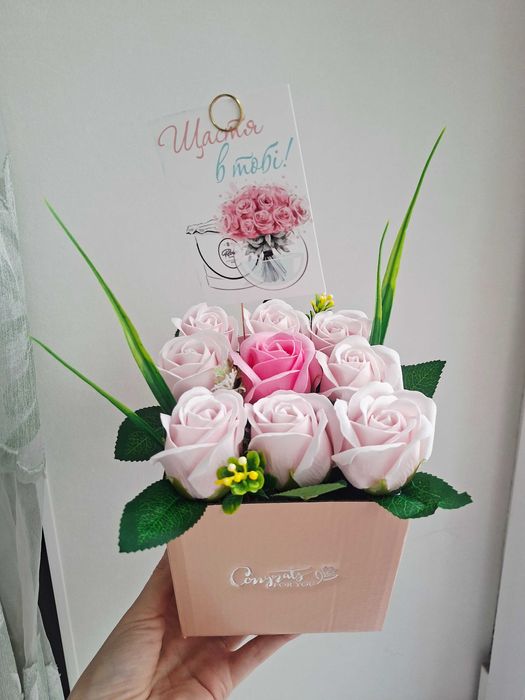 Букети з мильних троянд — ідеальний подарунок