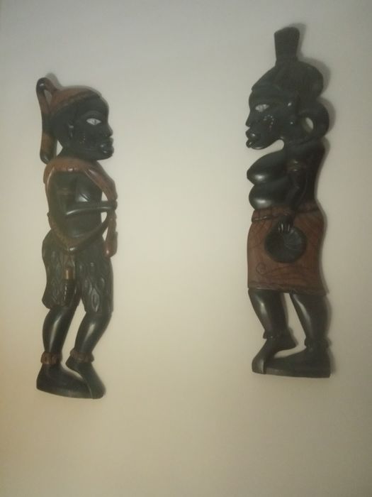 Estatuetas de pau , Santo dois nativos.