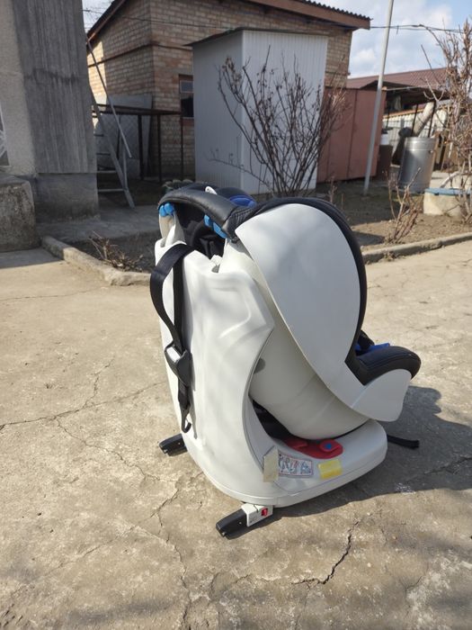 Дитяче автокрісло