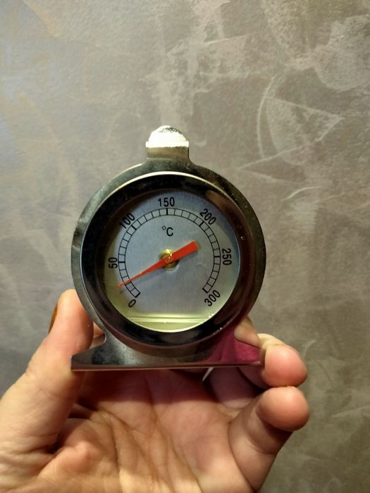 Точний,термометр для духовки