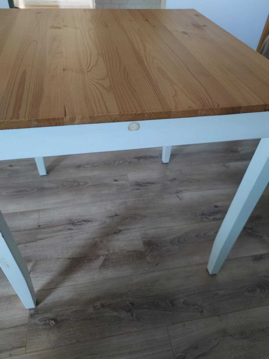 Stół drewniany Lerhamn (IKEA)