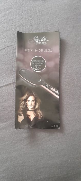 Escova alisadora de cabelo