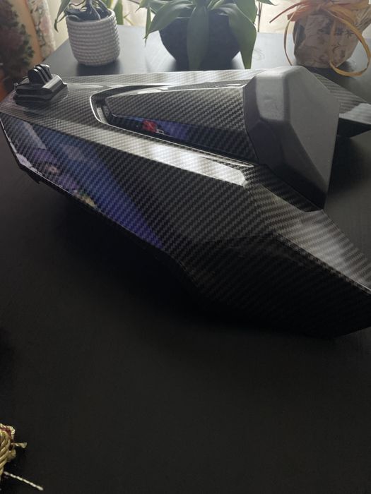 Peça para cobrir o banco de trás CBR650R