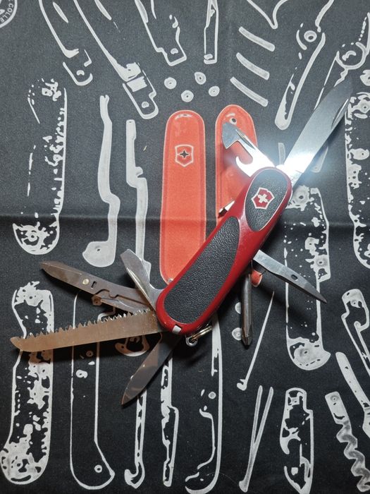 Nóż Scyzoryk Victorinox EvoGrip S18