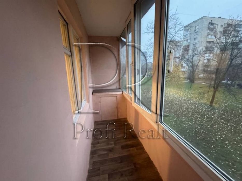 Продаж затишної 1 кімн.кварт. Русанівка Ентузіастів 31