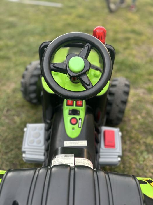 Sprzedam zabawkowy traktor