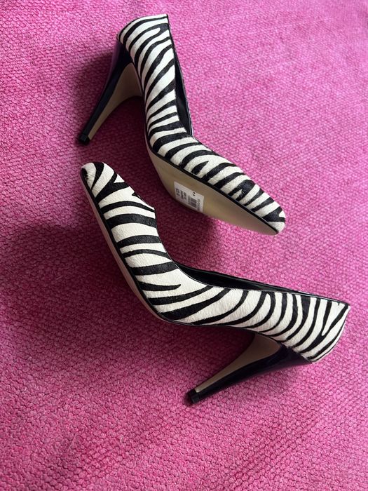 Buty damskie bardzo efektowne rozmiar 40