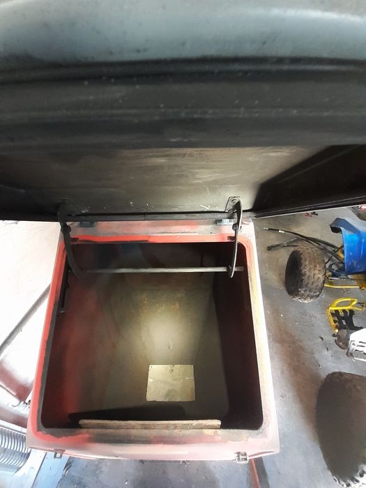 Zbiornik zasobnik Defro pieca na ekogroszek