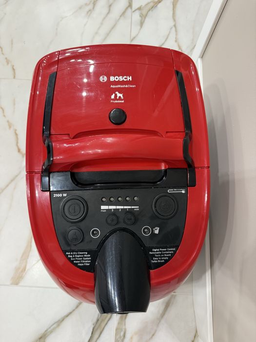 Пилосос bosch AguaWash&Clean