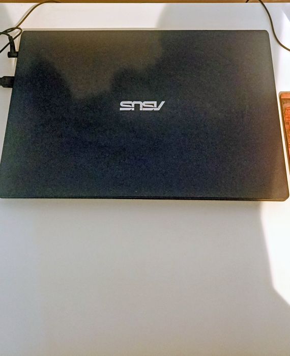 Portátil ASUS E510 15.6" (128GB) – Como Novo / Excelente Bateria