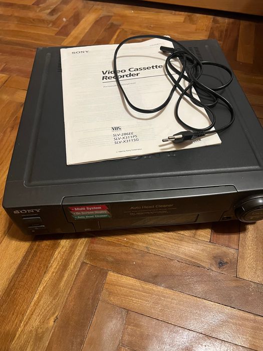 Відеомагнітофон Sony SLV